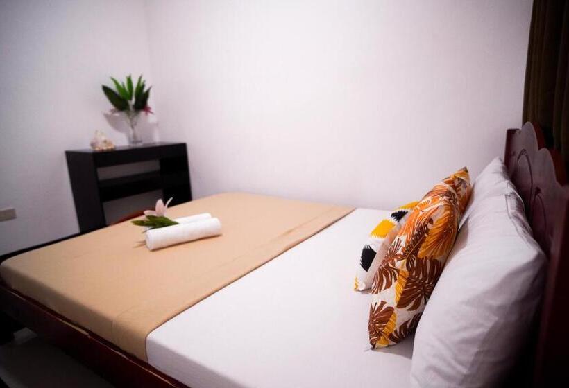 تختخواب و صبحانه Amparo S Tourist Inn   Coron