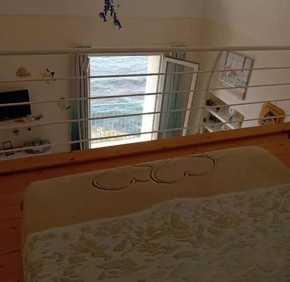 تختخواب و صبحانه Lo Scrigno Sul Mare