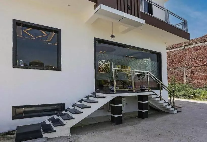 Collection O Hotel Melrose