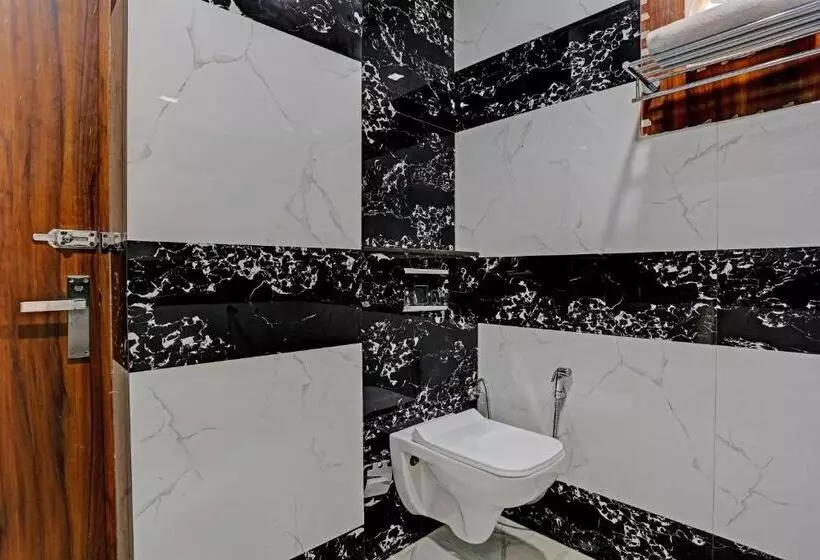 Collection O Hotel Melrose