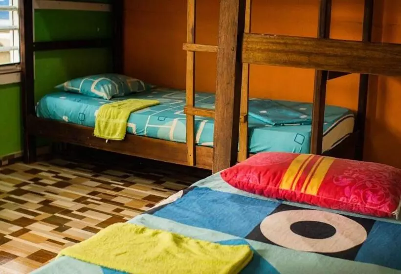 Hotelli Cabañas Con Vista Al Mar Playa Juanchaco