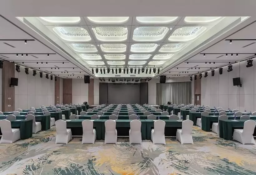 ホテル Holiday Inn Express Yinchuan Yuehai