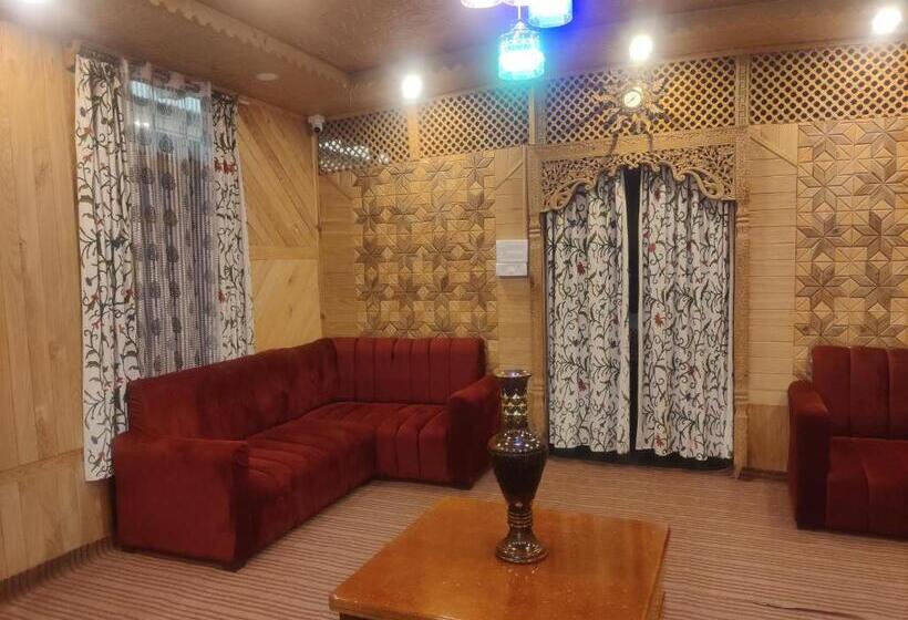 Hotel Humayun Palace