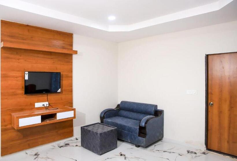 ホテル Kardhar Inn