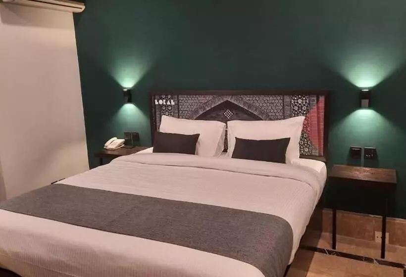 هتل Lokal Rooms X Multan
