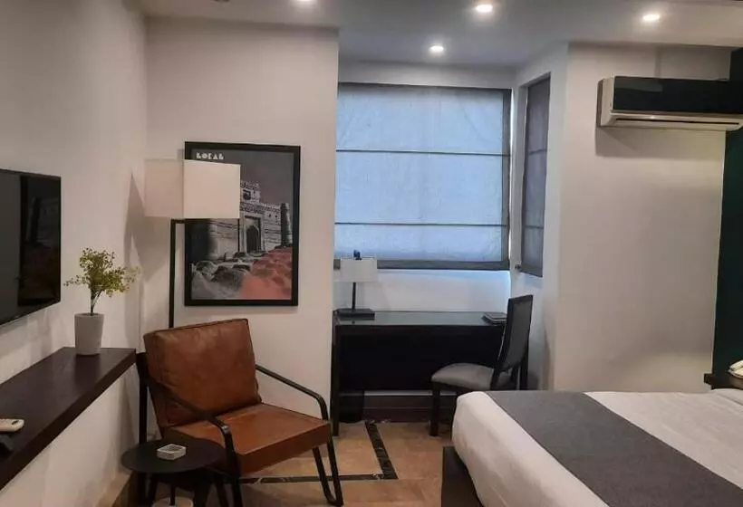 هتل Lokal Rooms X Multan
