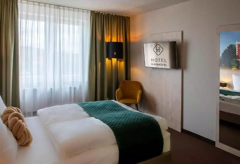 Hotelli Restaurant Elbebrücke