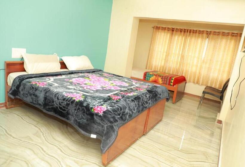 Hotel Rimsha Residency