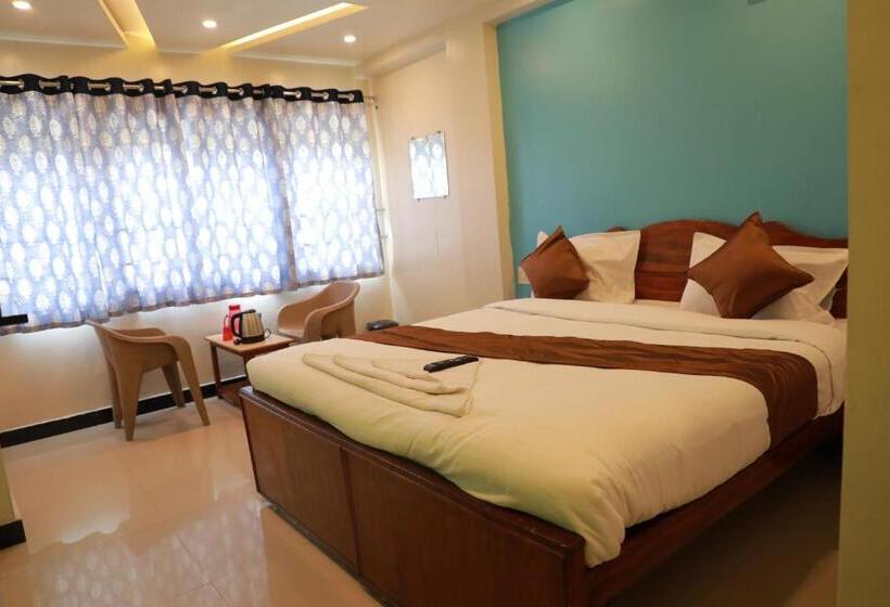 Hotel Rimsha Residency