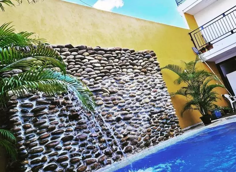 Hotelli Victoria Queen Villavieja