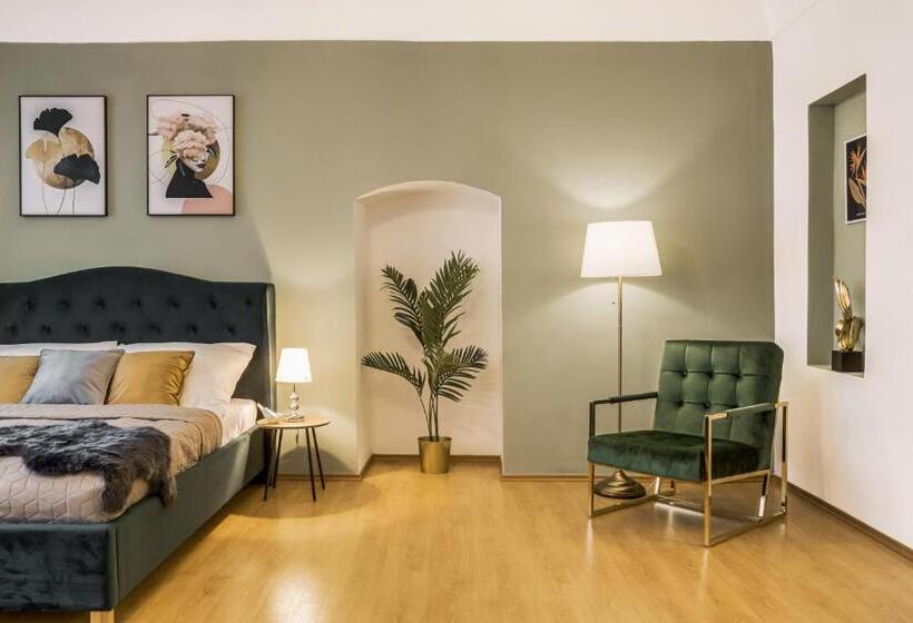 King´s Road Residence