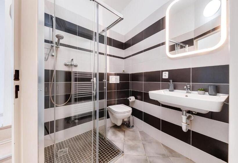 King´s Road Residence