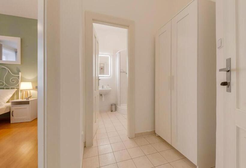 King´s Road Residence