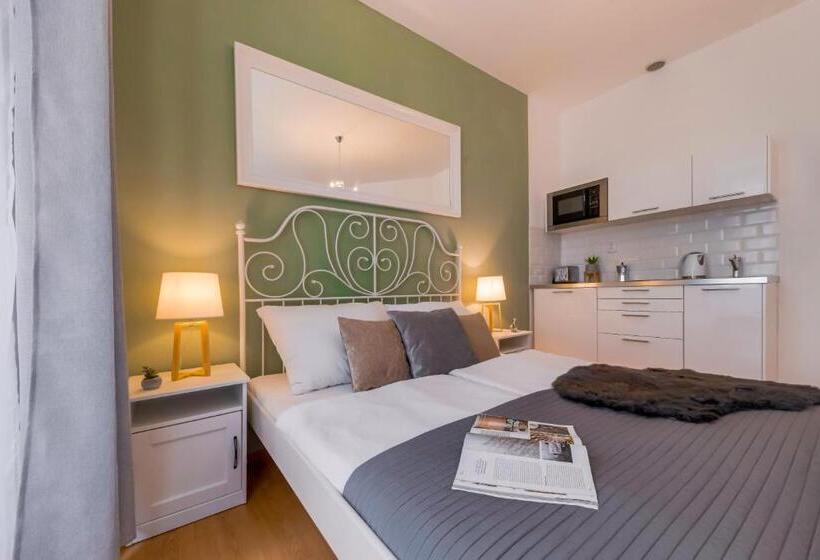 King´s Road Residence