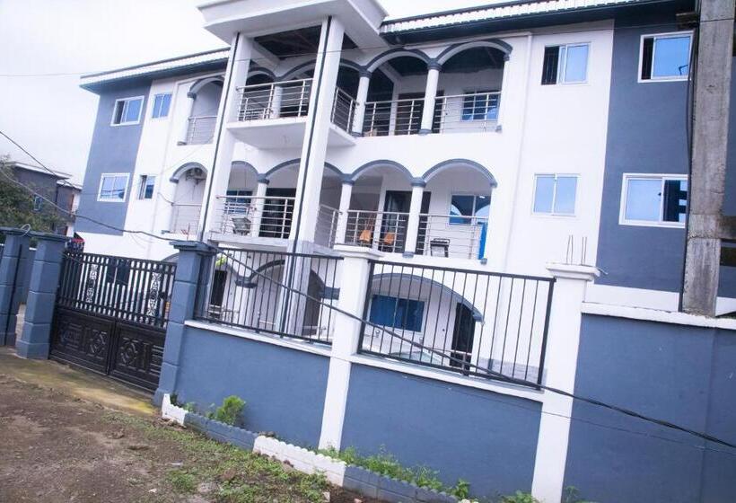 پانسیون Cloud Hill