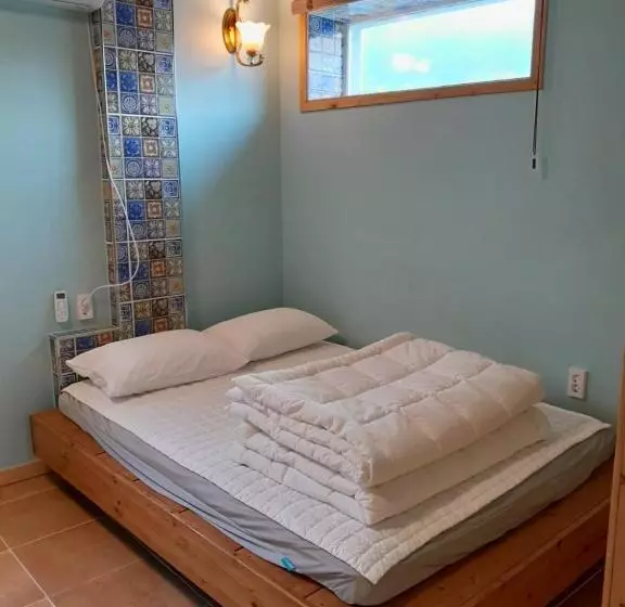ペンション Deluna House