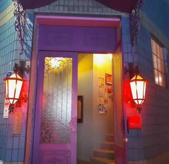 ペンション Deluna House