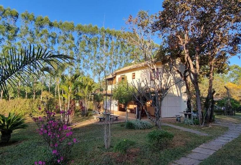 پانسیون Sítio Roda D água