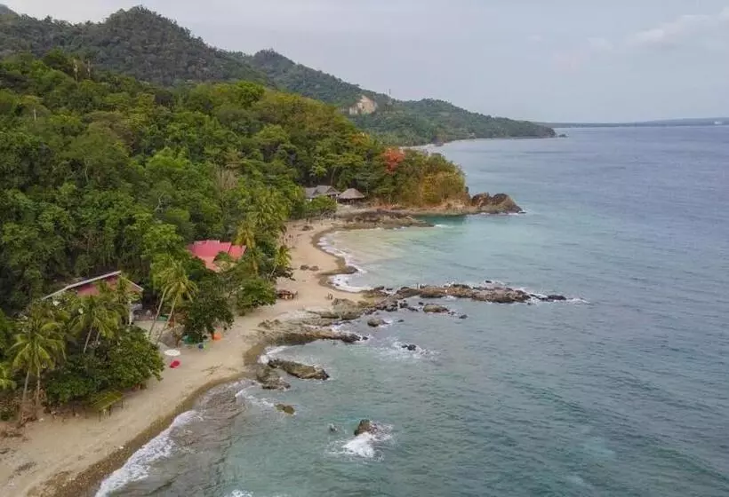 Lomakeskus A House Beachfront