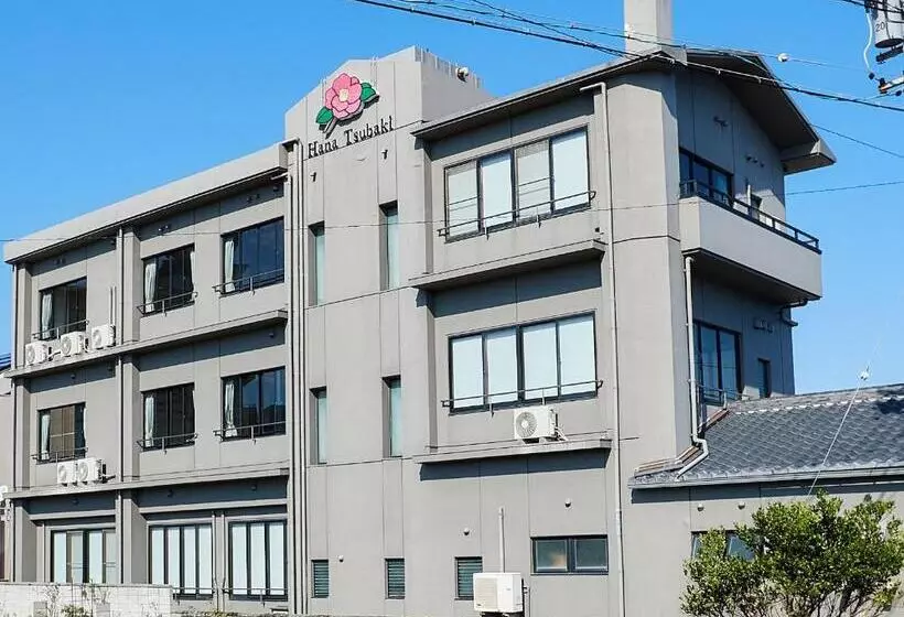Ryokan Hanatsubaki