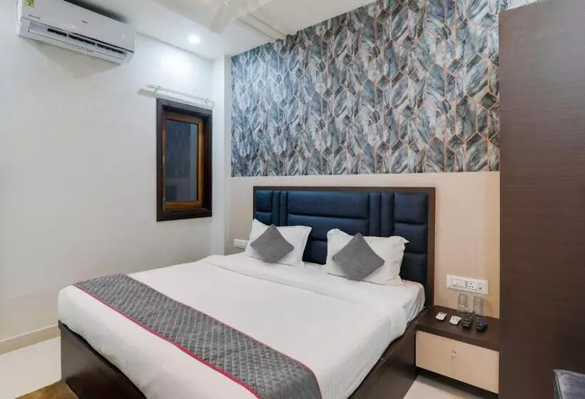 Super Townhouse 1265 Hotel Rama