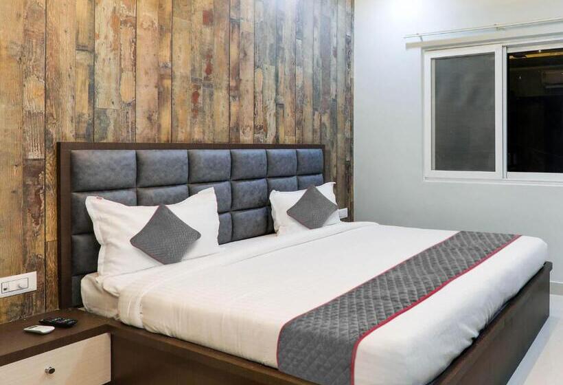 Super Townhouse 1265 Hotel Rama