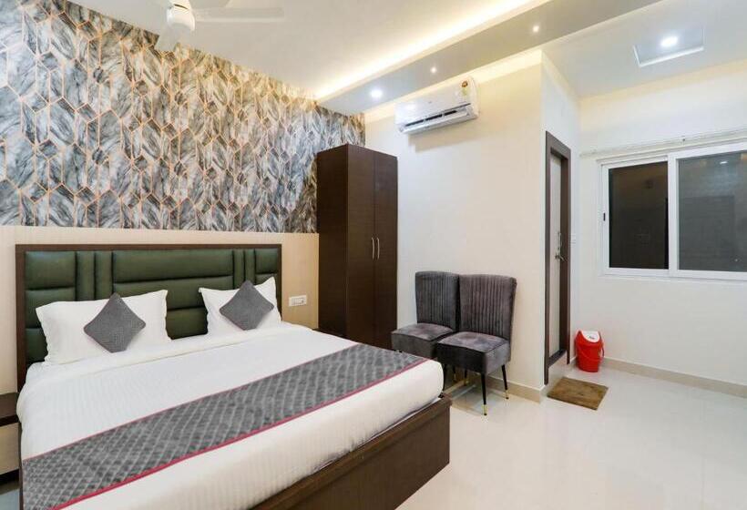Super Townhouse 1265 Hotel Rama