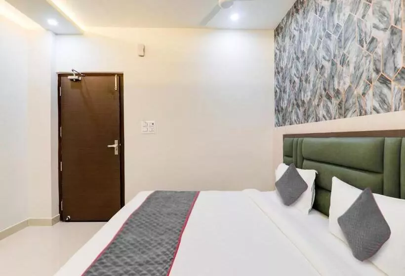 Super Townhouse 1265 Hotel Rama
