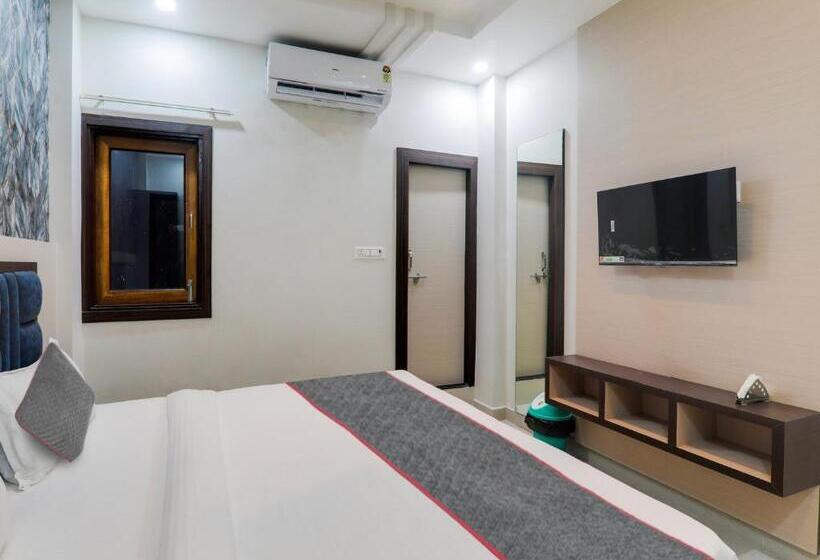 Super Townhouse 1265 Hotel Rama