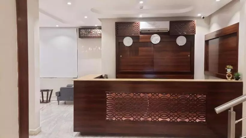 ال متعب سويت غرناطة