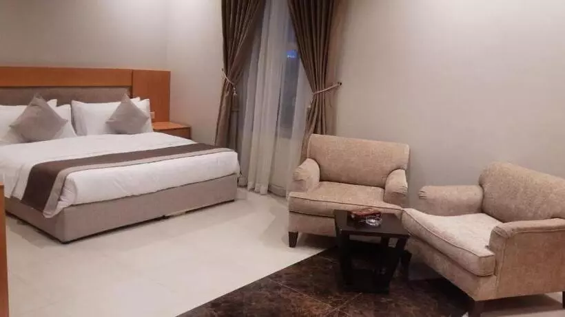ال متعب سويت غرناطة