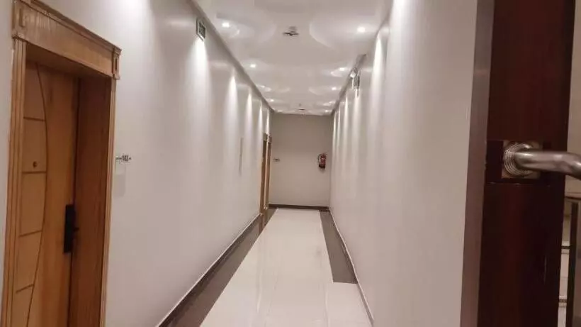 ال متعب سويت غرناطة