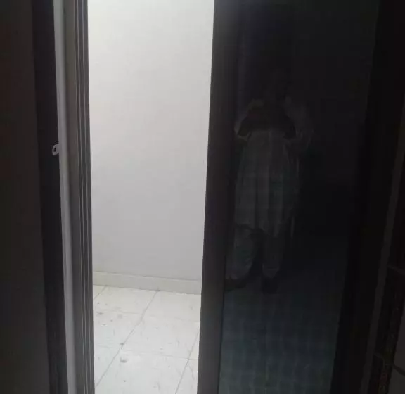 تختخواب و صبحانه Gujrat Guest House
