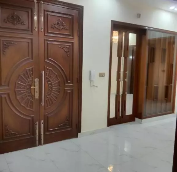 تختخواب و صبحانه Gujrat Guest House