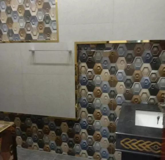 تختخواب و صبحانه Gujrat Guest House