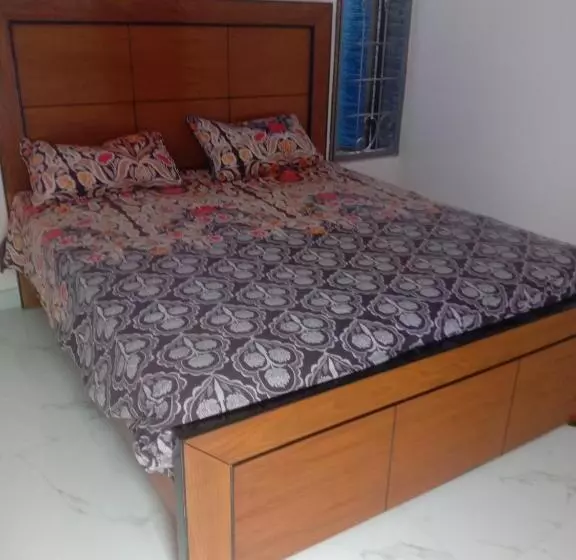 تختخواب و صبحانه Gujrat Guest House