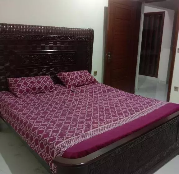 تختخواب و صبحانه Gujrat Guest House