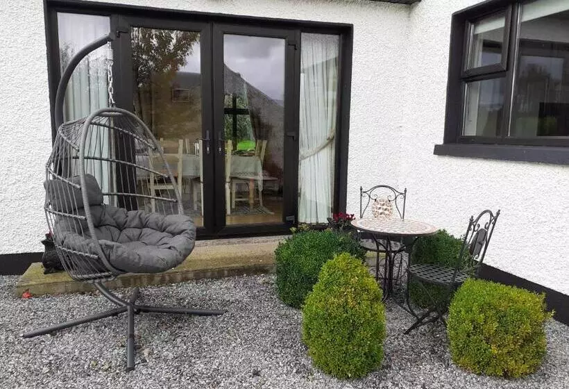 Aamiaismajoitus (B&B) Killooley Lodge