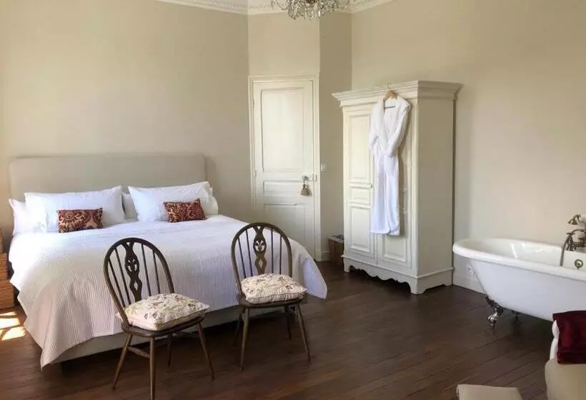 ベッドアンドブレックファースト La Pommeraie Champsecret