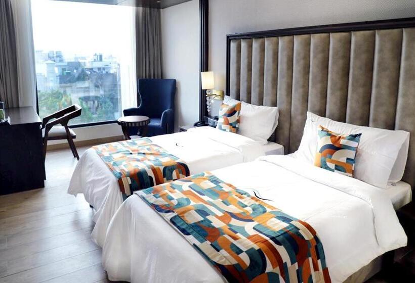 ホテル Blusalzz Residence Amritsar