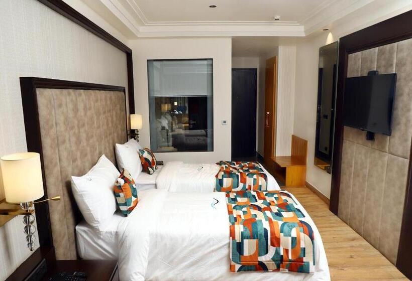 ホテル Blusalzz Residence Amritsar