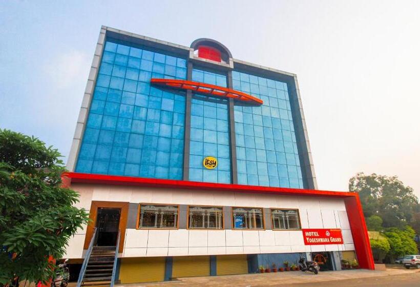 Fabhotel Yogeshwara Grand