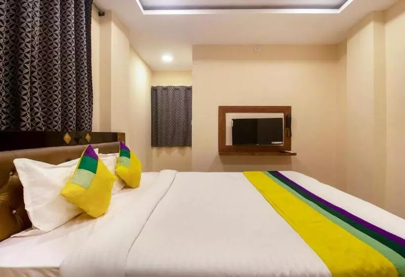 Fabhotel Yogeshwara Grand