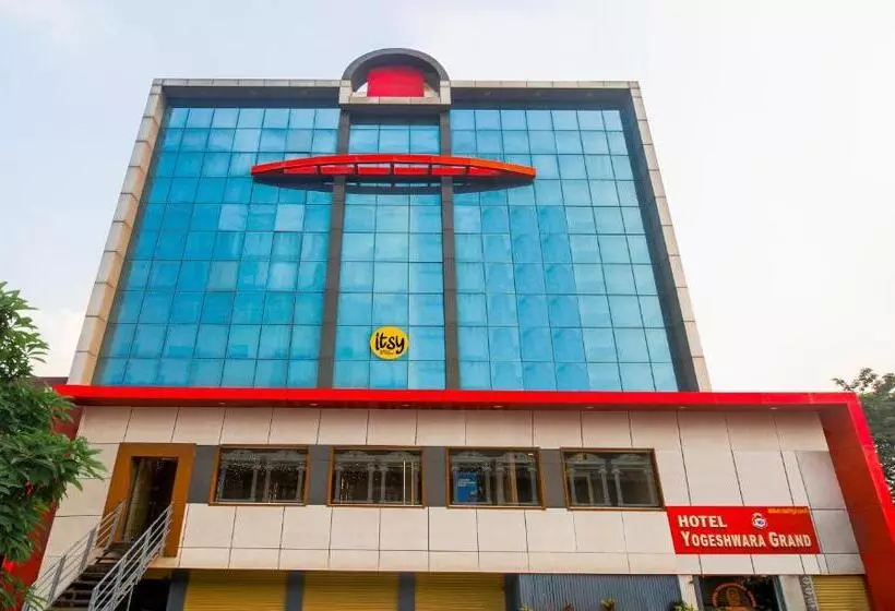 Fabhotel Yogeshwara Grand