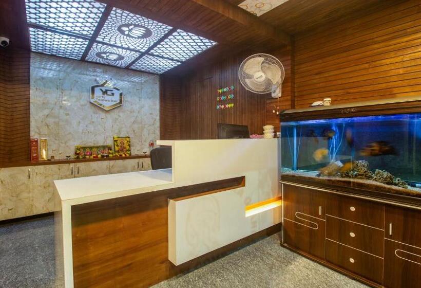 Fabhotel Yogeshwara Grand