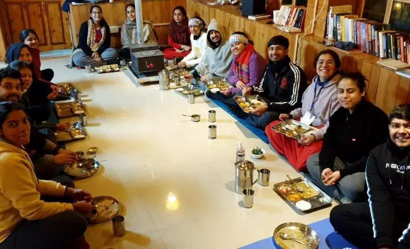 ホテル Jibhi Brook Retreat