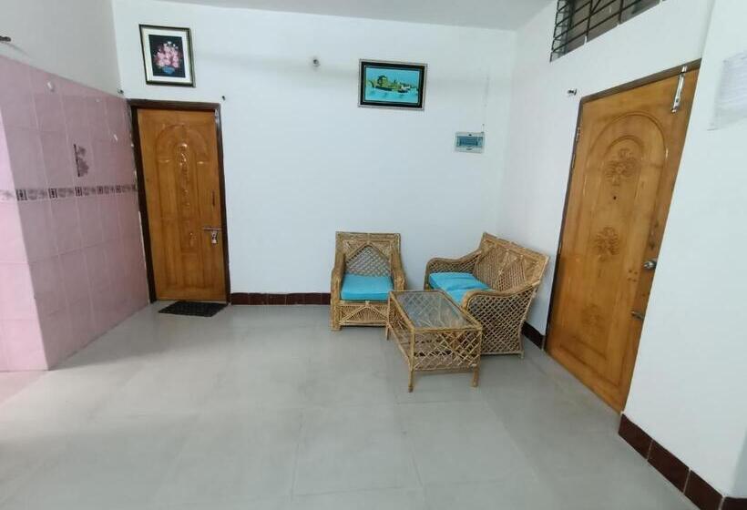 هتل Khurshed Express Residential