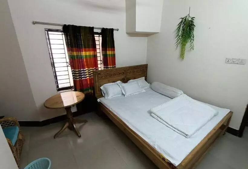 هتل Khurshed Express Residential