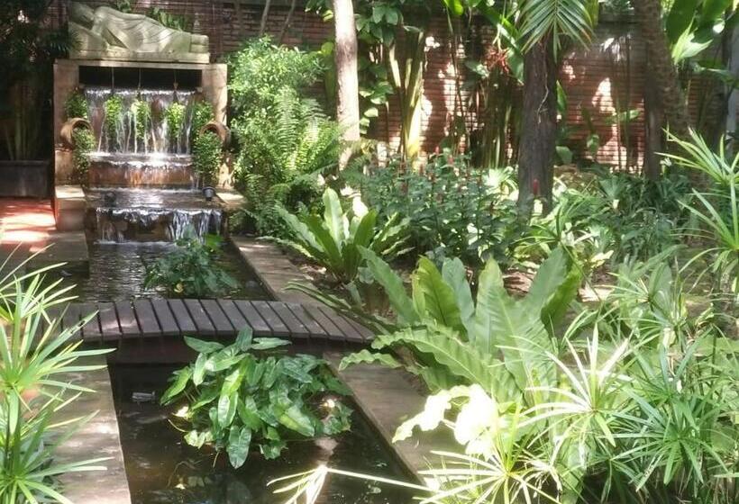 هتل Villa Massilia