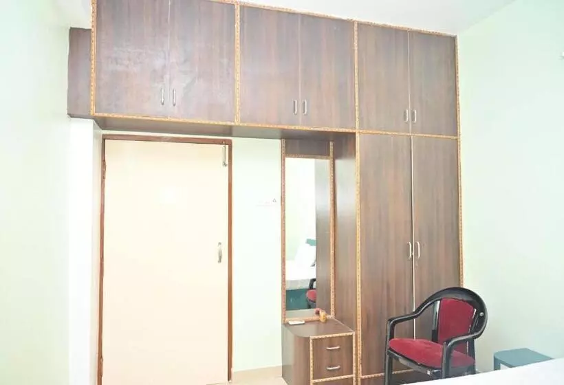 ペンション O Anand Residency
